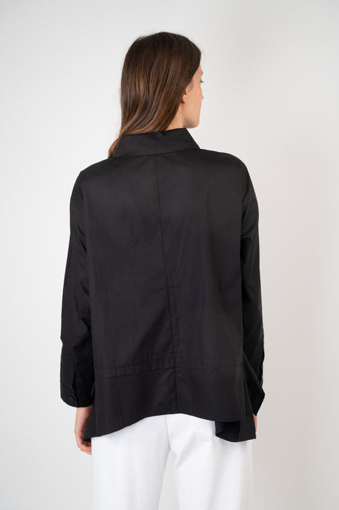 Asymmetrisches Hemd
